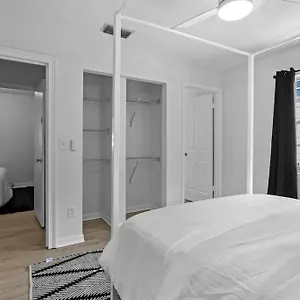  Holiday home Zebra House - Close 2 Tampabay Has To Offer